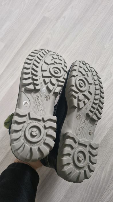 Спецобувь продам новая размер 40