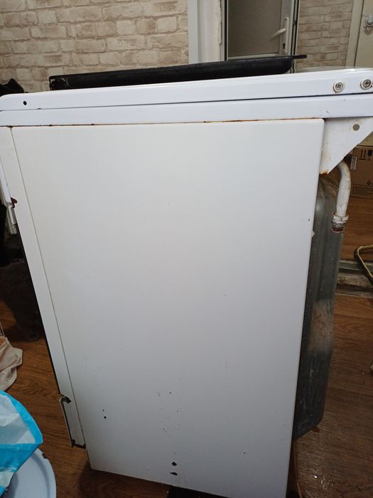 Продам газплиту Гефест с саморозжигом