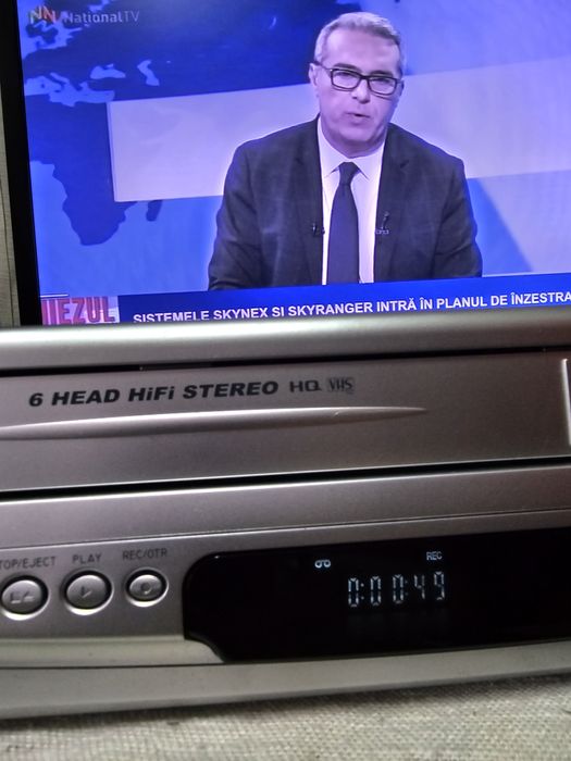 Vând Combo vhs -dvd Funai Dpvr-6630
