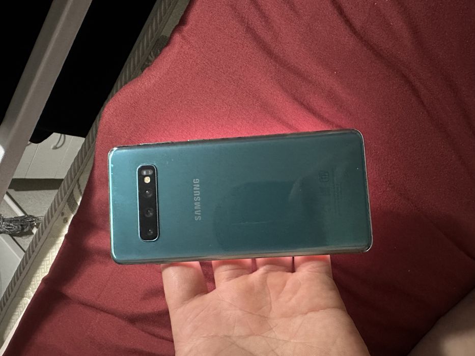 samsung s10 128g/8ozu б/у