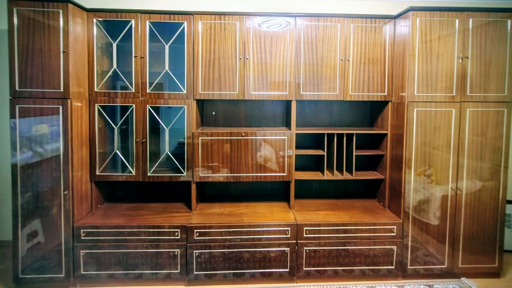 Персийски килим запазен