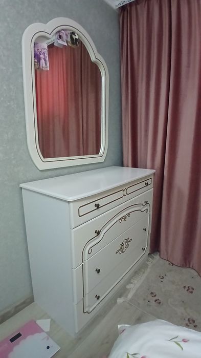 Спальный гарнитур,без матраса , за 270тыс