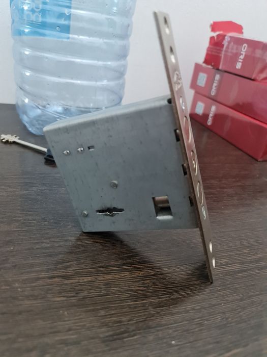 Накладной замок Эльбор