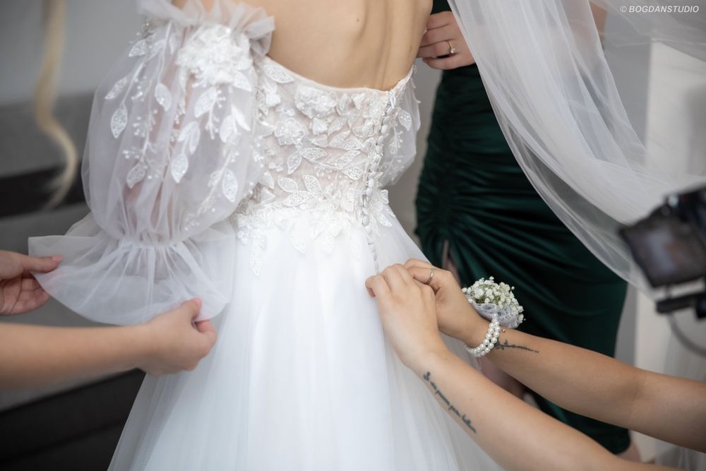 Vând rochie de mireasă