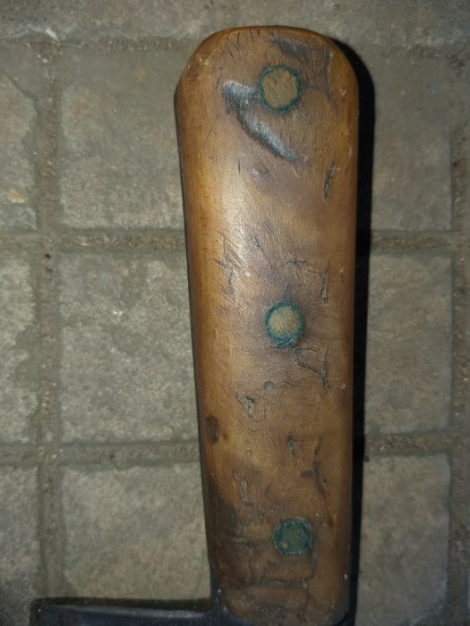 Автентичен много стар сатър с кокълена дръжка