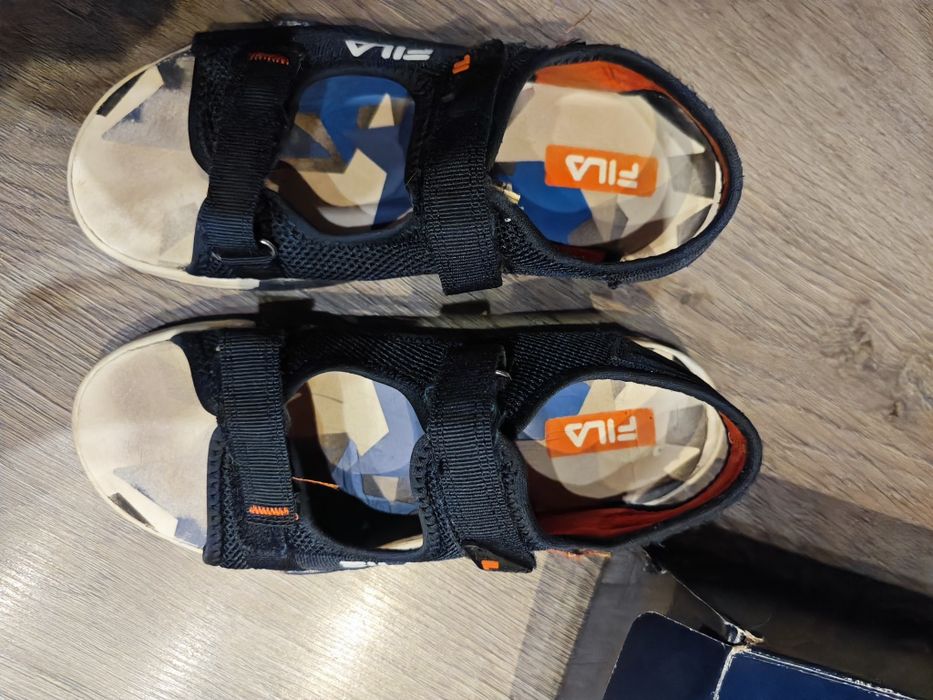 Детски сандали Fila 36 номер ,подходящи за момче .Използвани са .