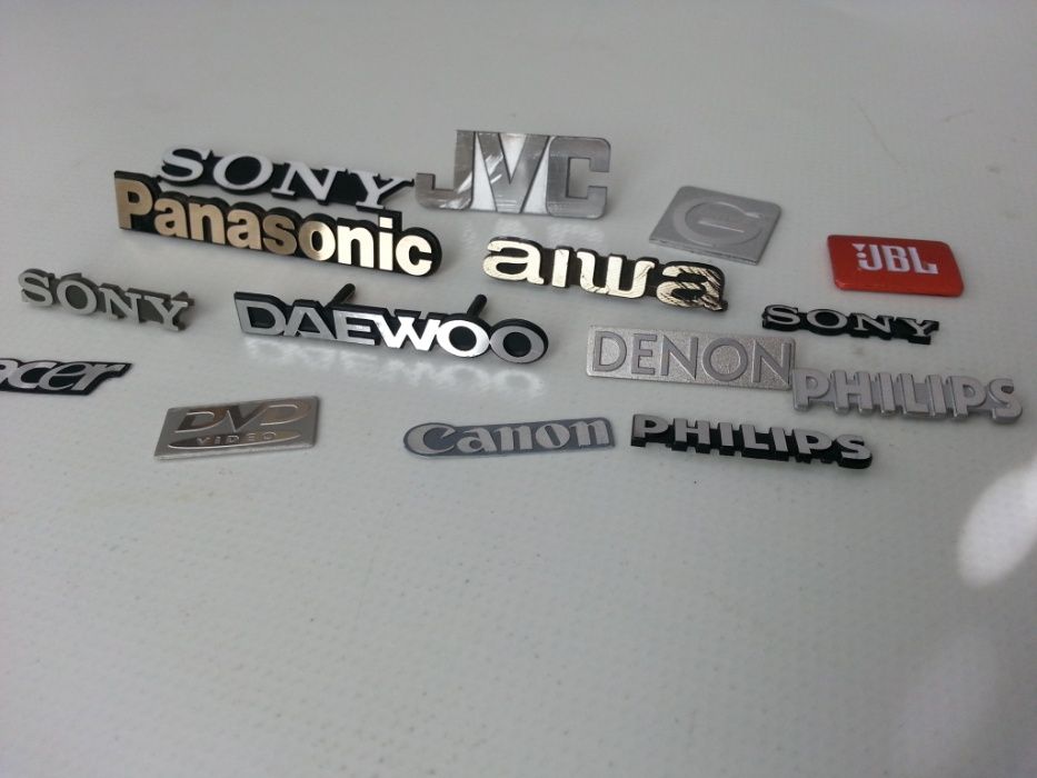 Оригинални емблеми