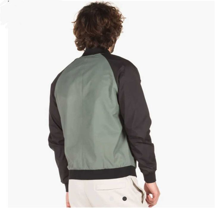 Nike sportwear  ветровка