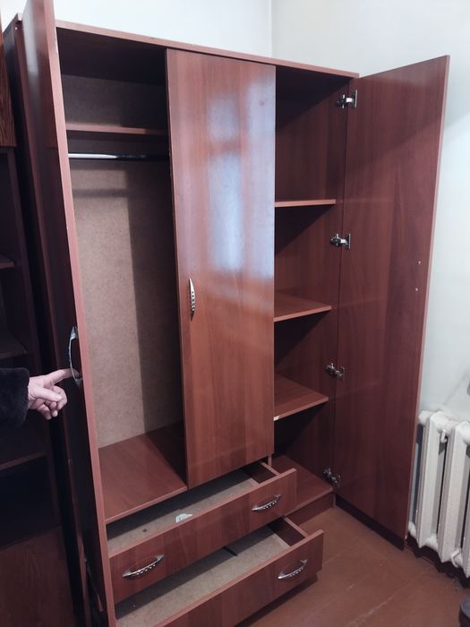 Продам шкаф для одежды