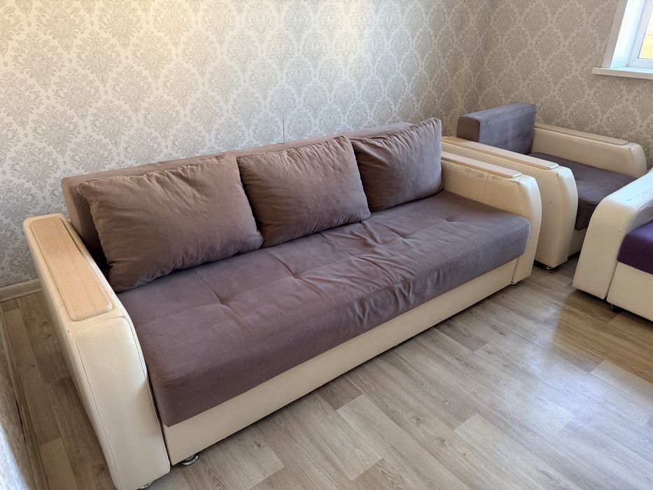 Продам диван с одним креслом, раздвигается
