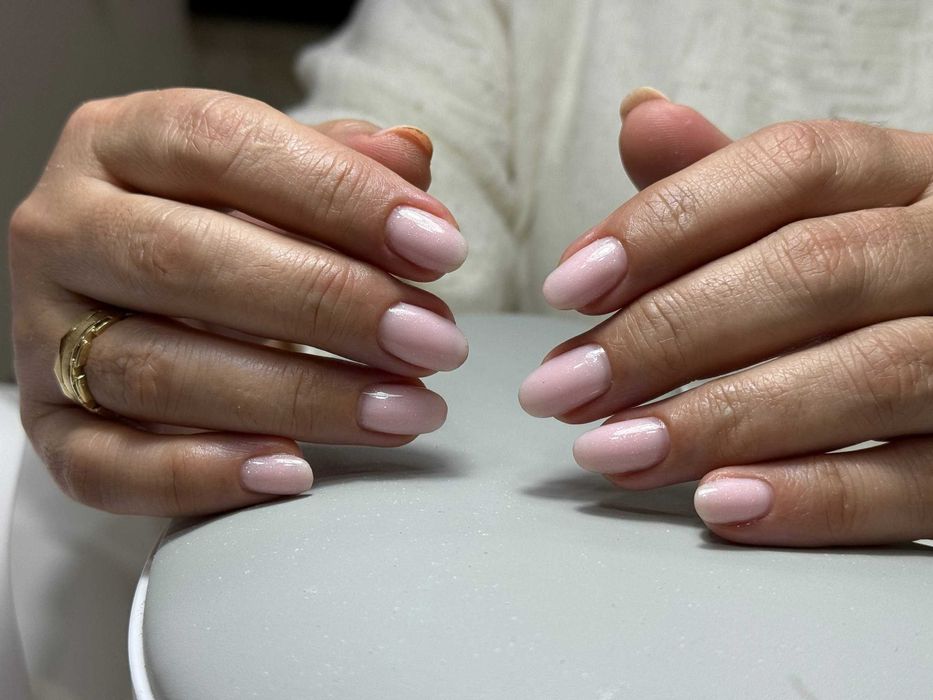 Маникюр, наращивание ногтей