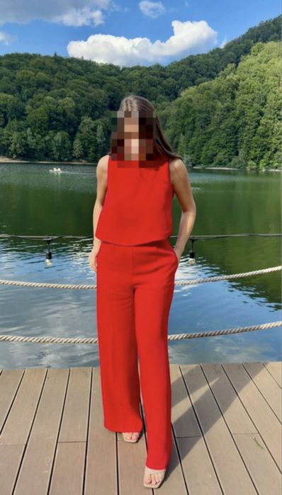 Salopetă elegantă roșie, cu buzunare și spate gol, Zara, mărimea S