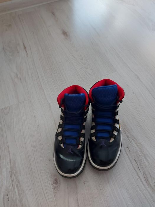 NIKE djordan 39 номер