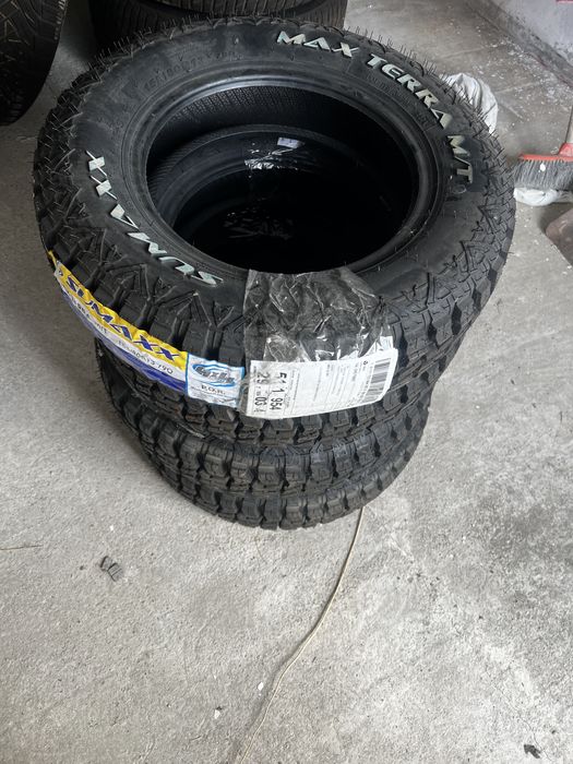 Cauciucuri OFF-ROAD noi noute,nu se vinde la bucată