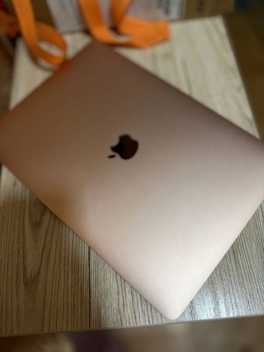 MacBook Air 13 2019 / 8Gb / 256Gb / Retina