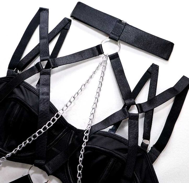 Ново! Секси черно бельо, бандажните ленти с верижката не са включени!