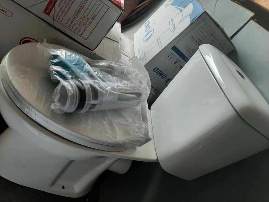 Продам навые унитазы отличного качество