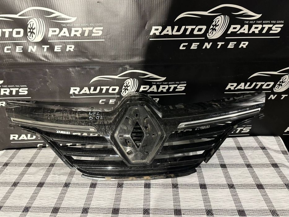 Grila centrala Renault Megane 4 Non Facelift 2015/2016/2017/2018/2019