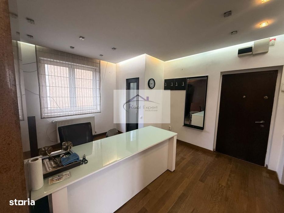 Apartament 4 camere-Piata Cipariu pentru birou sau locuit