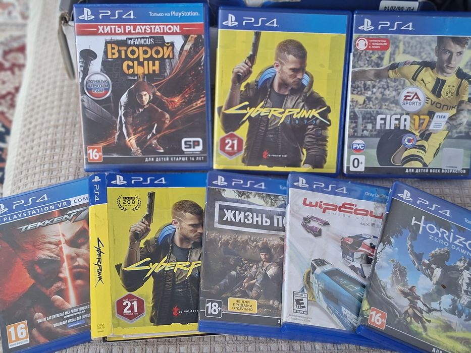 Продам ps4 с играми