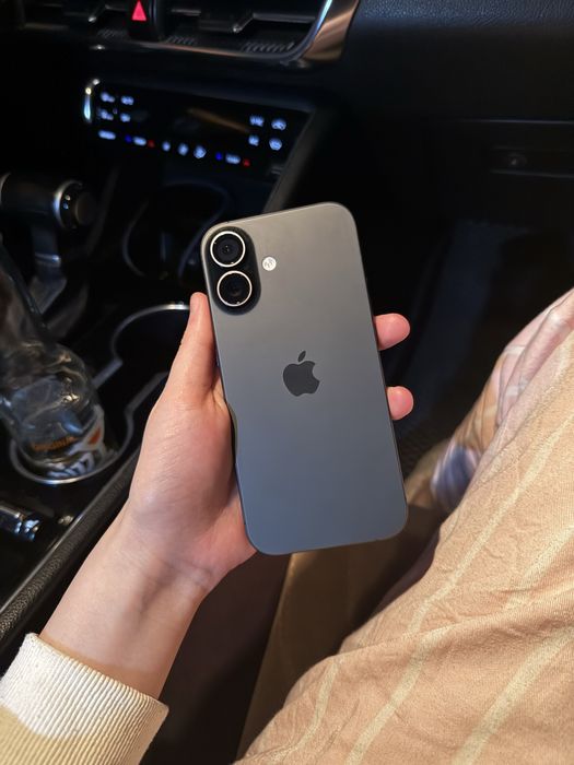 продается новый Iphone 17