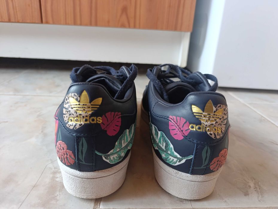 Спортни обувки Adidas Superstar