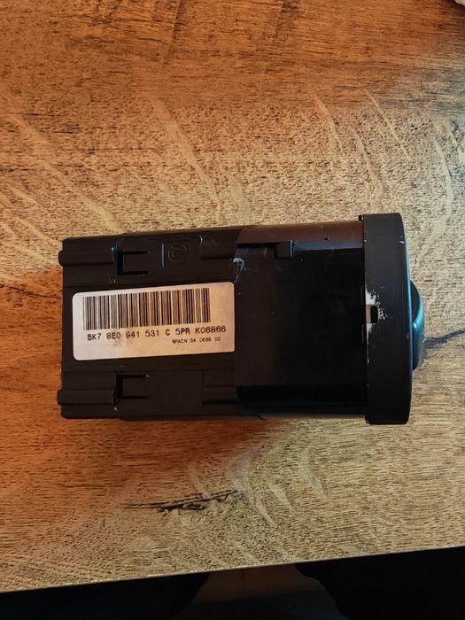 Ключ светлини Ауди а4 б7