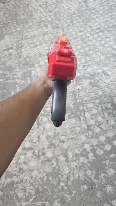 Продам игрушечное оружие NERF Бластер Мега Циклон

ШОК