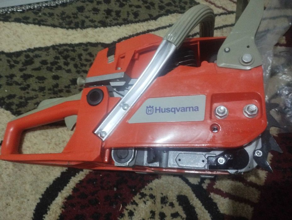 vand Husqvarna 365 noua
