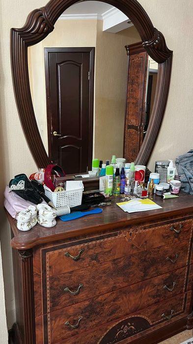 Спальный гарнитур