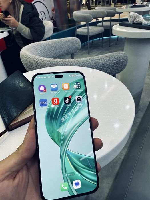 Продам телефон XONOR