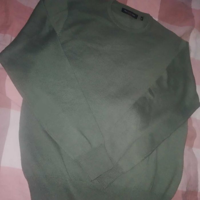 Зелёный свитер на весну