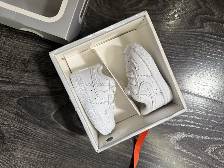 Нови бебешки обувки Nike