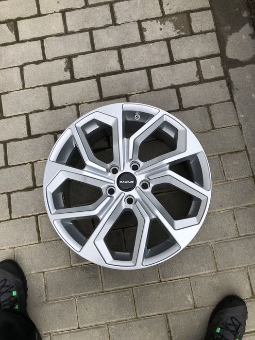 Джанти Radius 18 5x112 ET 41 с гуми 225/45/18 VW Seat Audi Skoda