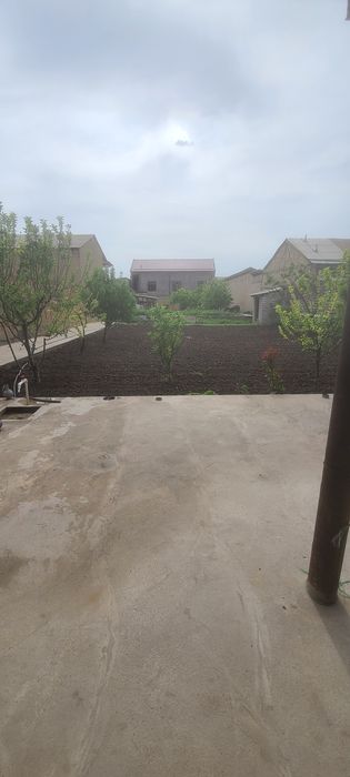 12 sotixli uy sotiladi