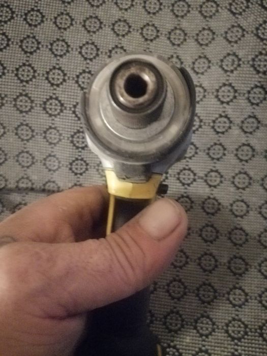 Impact dewalt mic 10.8v defect