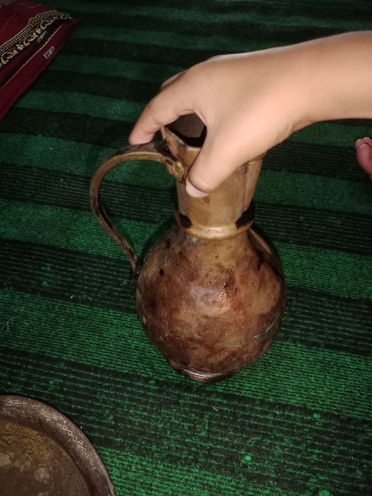 Antikvar biladiganlar tel qisin
