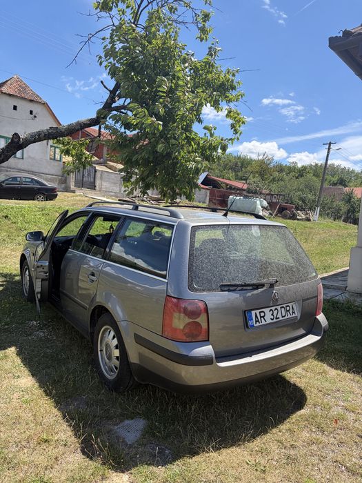 VOLKSWAGEN Passat 2003 — imagine 4