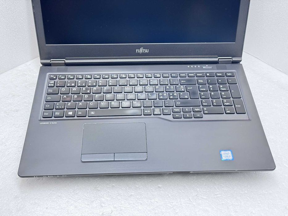Реновиран Fujitsu U757 15.6 IPS FHD i5-7200U 8GB 256GB гаранция