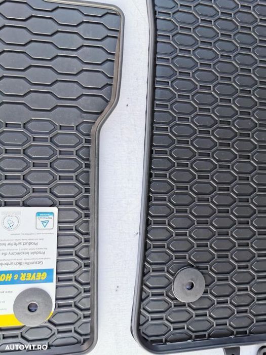 Covorase cauciuc VW Touran 1,2 Covorase cauciuc Touran 12