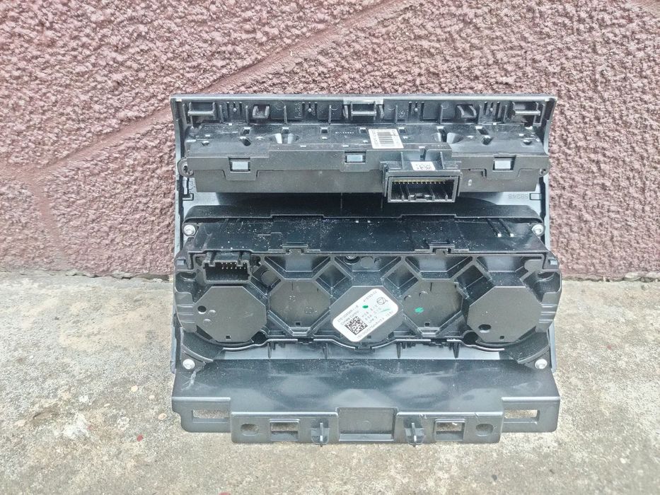 Panou clima AC Butoane comenzi Renault Captur / Clio Dacia 275100936R