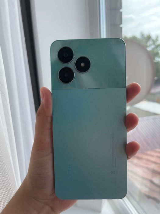 Продам Телефон Realme c51