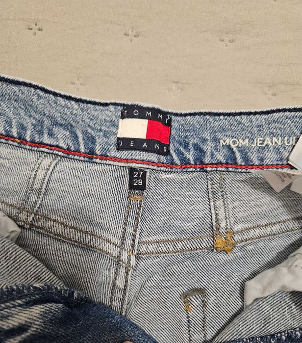 Дамски дънки Tommy Jeans