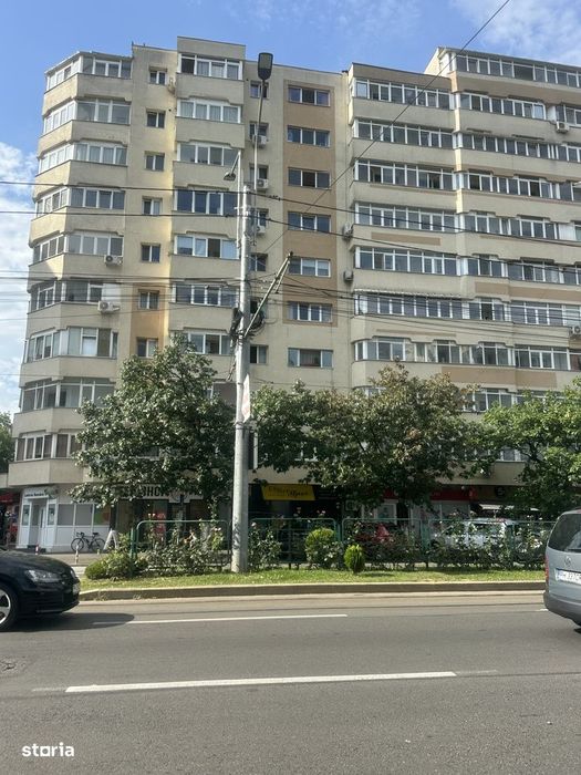 Spațiul Comercial trafic Republicii Mega Image Ploiești