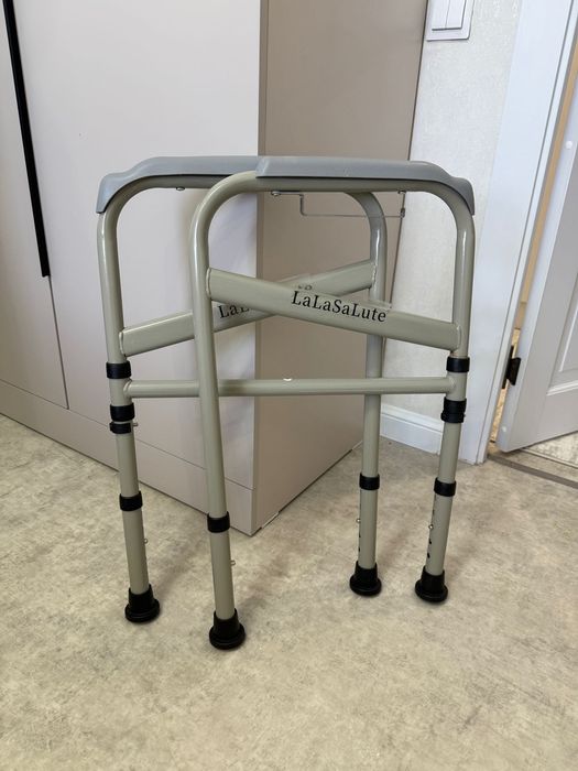 Продам недорого подставка для унитаза