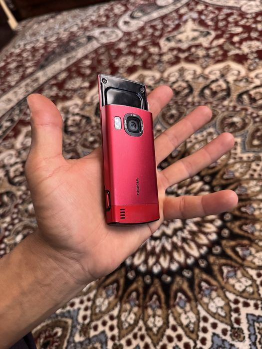 Nokia 6700 slider
