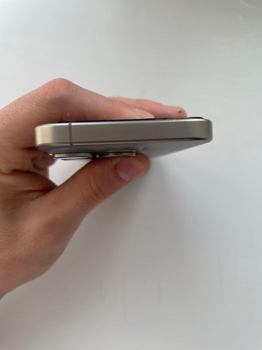 Айфон 15 про  хабарласыңыз