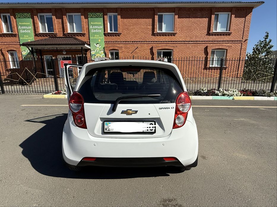 Продам машину Chevrolet Spark 2022года