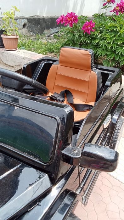 электромашинка Мерседес