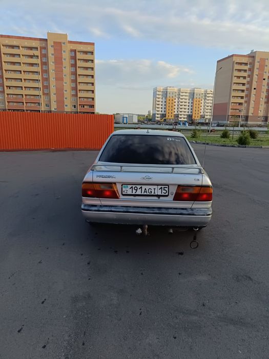 Nissan Primera 1995г